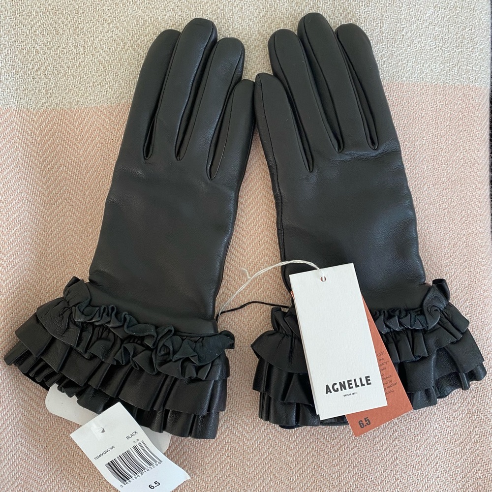 AGNELLE cashmere lined leather gloves with ruffles Sz 6.5. NWT Perfect gift!